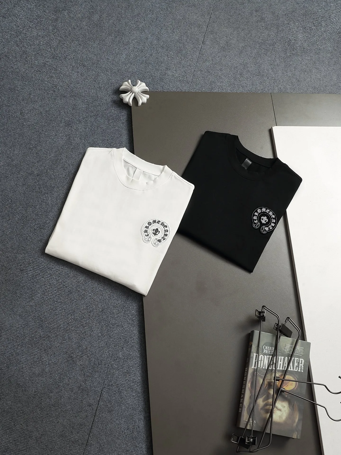 𝗖𝗵𝗿𝗼𝗺𝗲 𝗛𝗲𝗮𝗿𝘁𝘀/ 2026 New Arrival Original T 👑 ！ ！ ✟ ！ 👍 ✂️Quality , ！ 。 ： ➕100% 。Authentic ➕ ➕3D ➕ ： ！ ！ Authentic ！ Same Style ！ ：White Black Size：S-XL